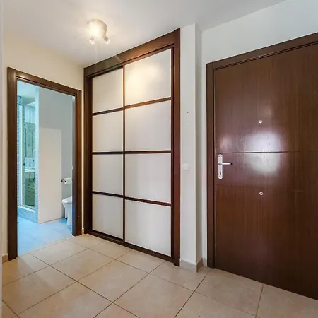 Paradise With Pools And Ac بالم مار