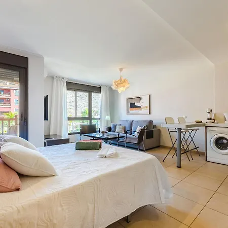 Paradise With Pools And Ac Palm-mar