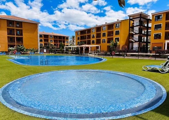 Paradise With Pools And Ac